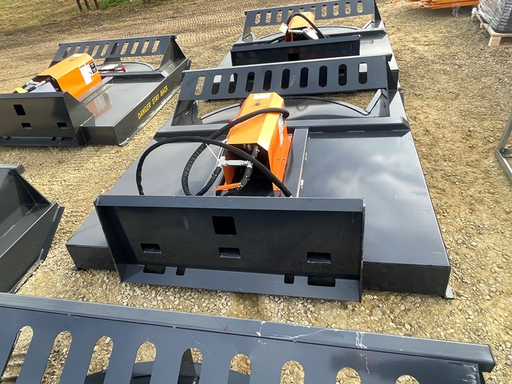 #3247-•-wolverine-72"-skid-steer-brush-cutter-image-2