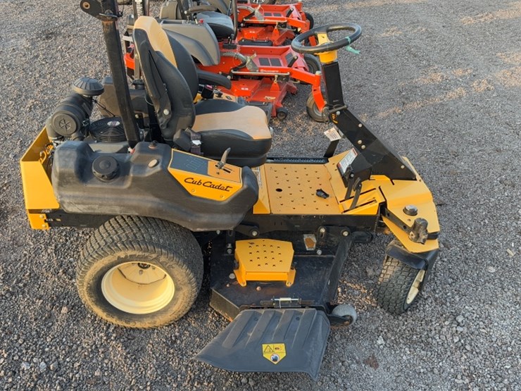 #3095-•-2015-cub-cadet-tank-sz-zero-turn-lawn-mower-image-7