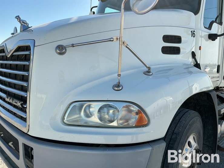 2014-mack-cxu613-t/a-truck-tractor-image-14