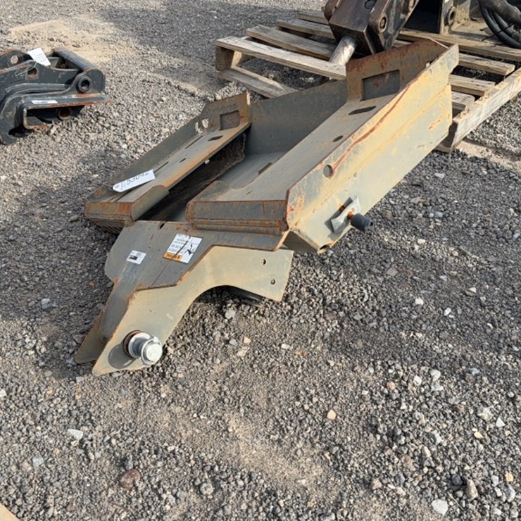 #2010 • BOBCAT MINI SKID STEER AUGER MOUNT