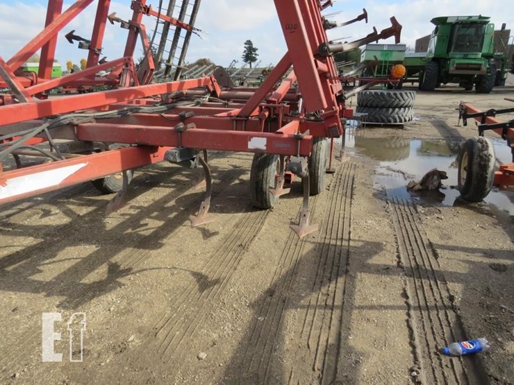 case-ih-4300-image-2