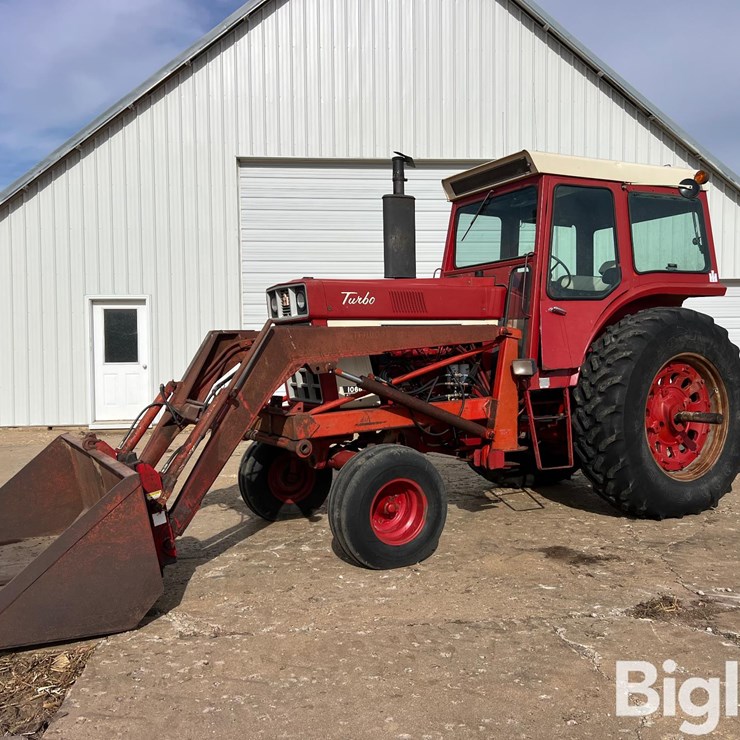 1971 INTERNATIONAL 1066