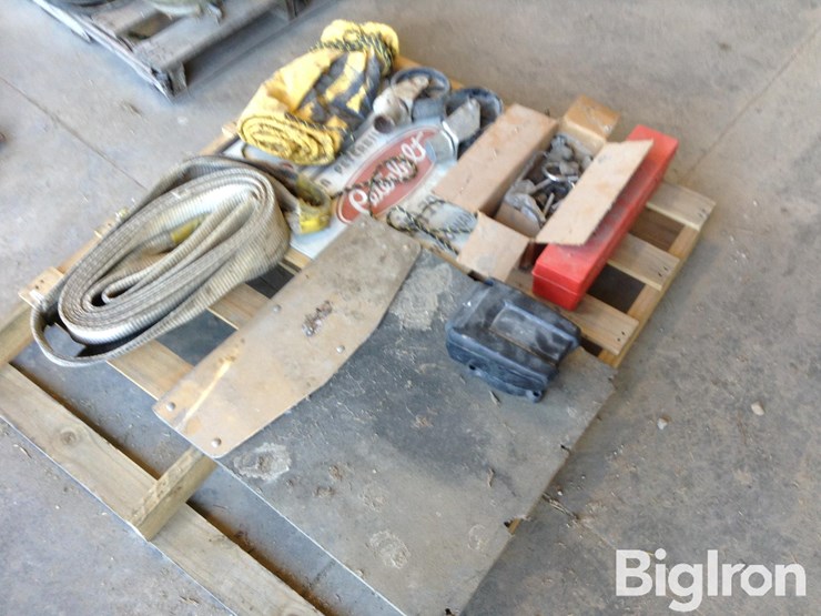 pallet-of-trucking-&-towing-items-image-1