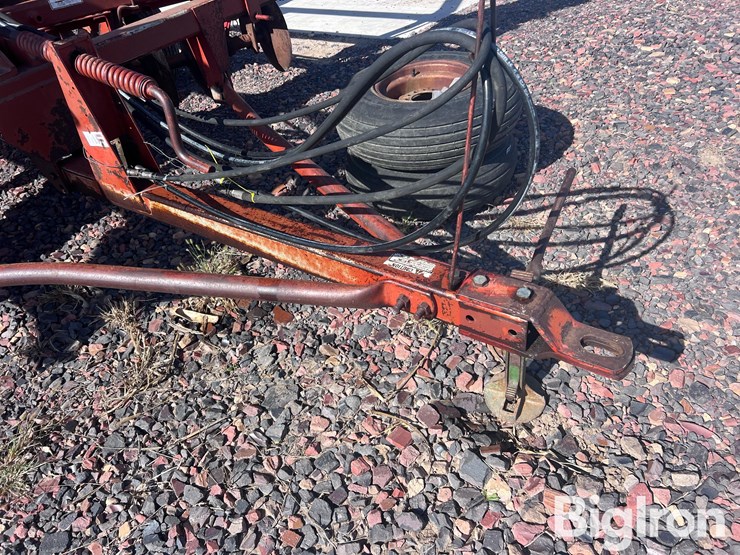 massey-ferguson-820-image-10