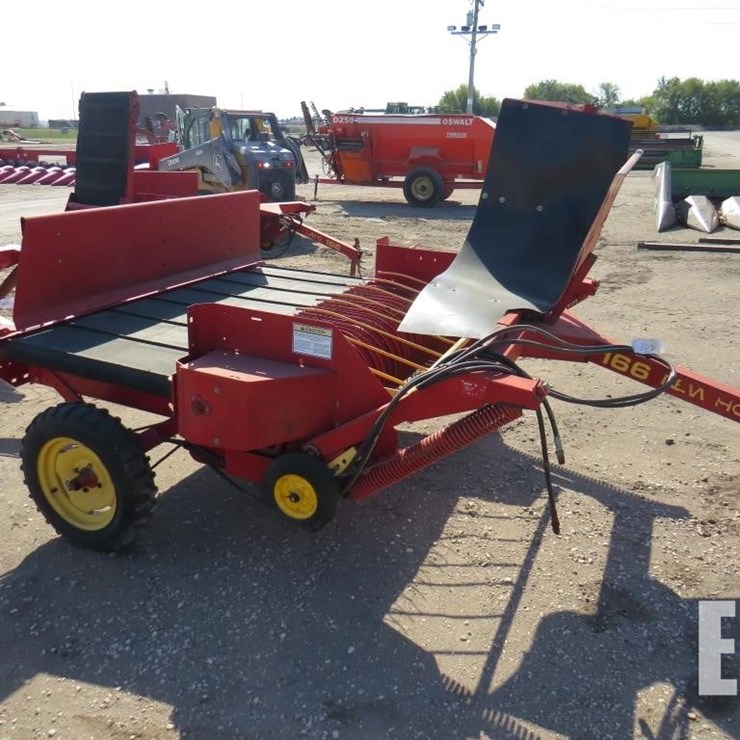 NEW HOLLAND 166