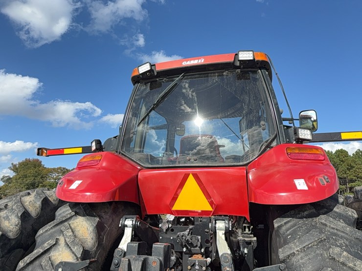 case-ih-magnum-335-image-28