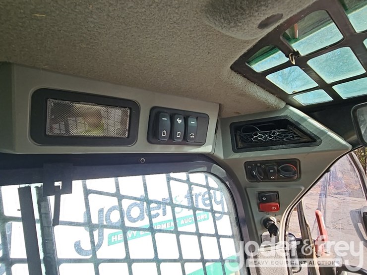 2022-caterpillar-299d3-xe-image-25