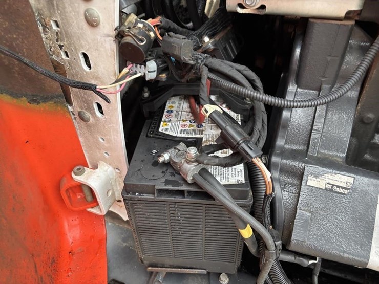 2019-bobcat-s630-image-31