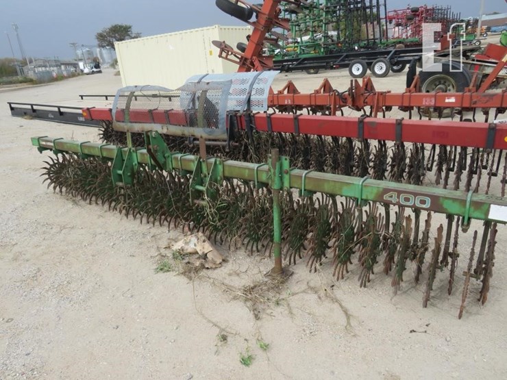 john-deere-400-image-1