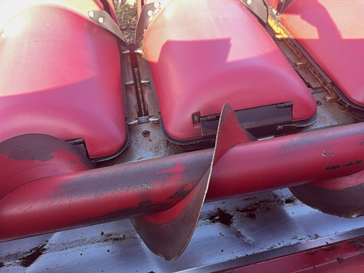 2011-case-ih-3412-image-12