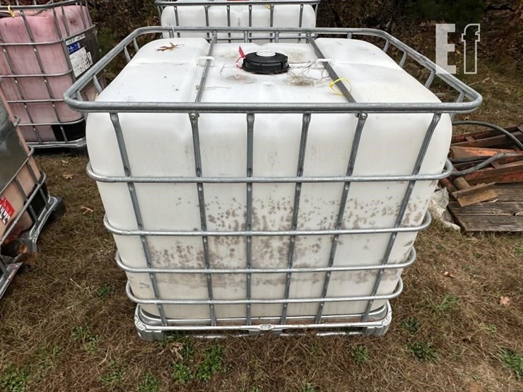 275-gallon-water-tank-image-2