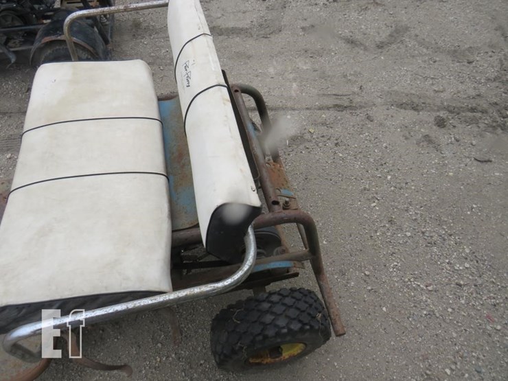 older-golf-cart-image-3