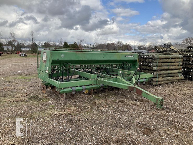 1990-john-deere-750-image-1