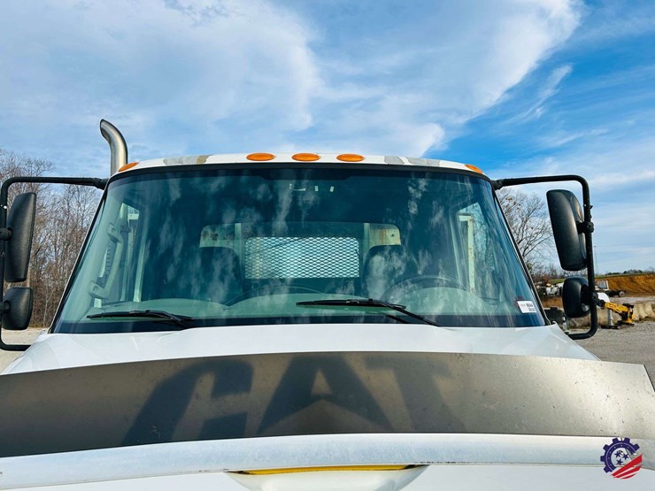 2013-international-durastar-4400-image-9