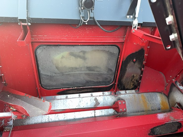 2018-case-ih-8240-image-93