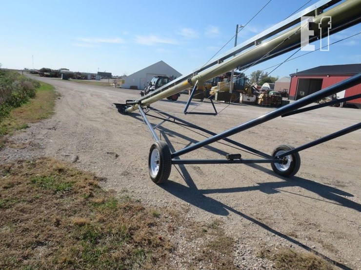 harvest-international-t852-image-5