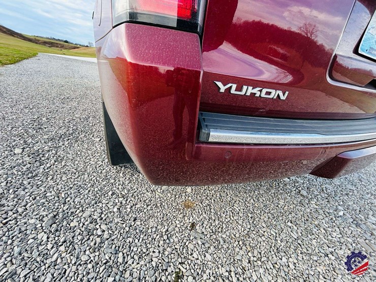 2018-gmc-yukon-denali-image-28