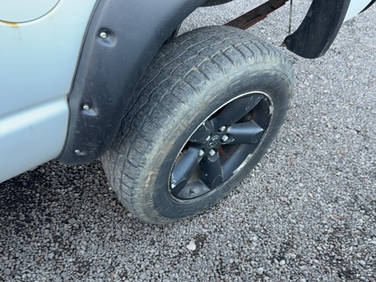 2006-dodge-1500-image-16