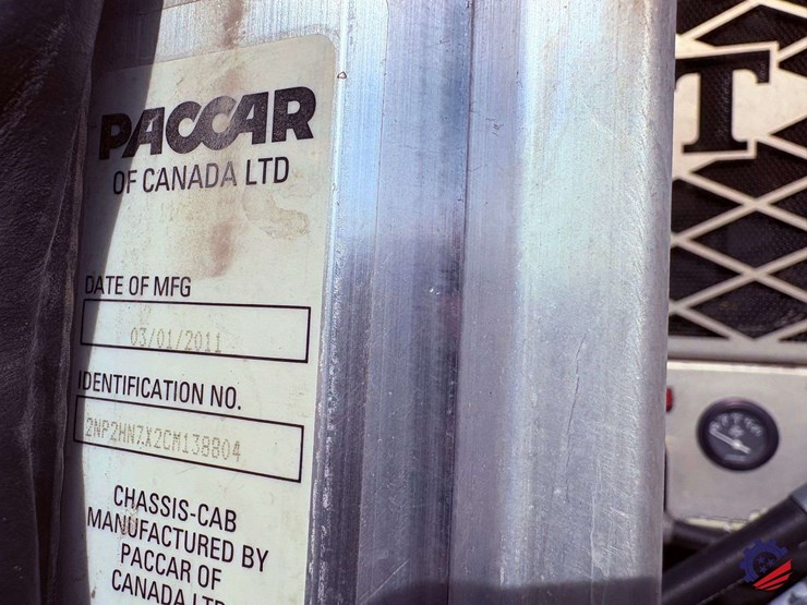 2012-peterbilt-337-image-80