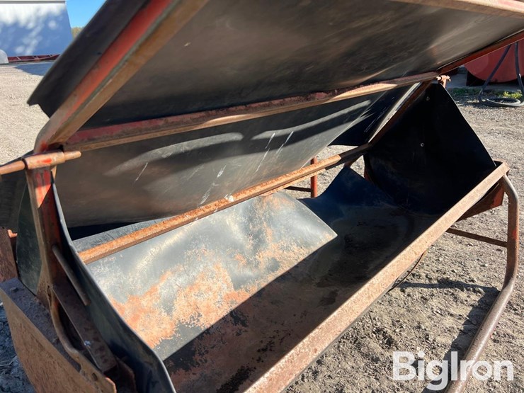 bunk-style-mineral-feeders-image-14