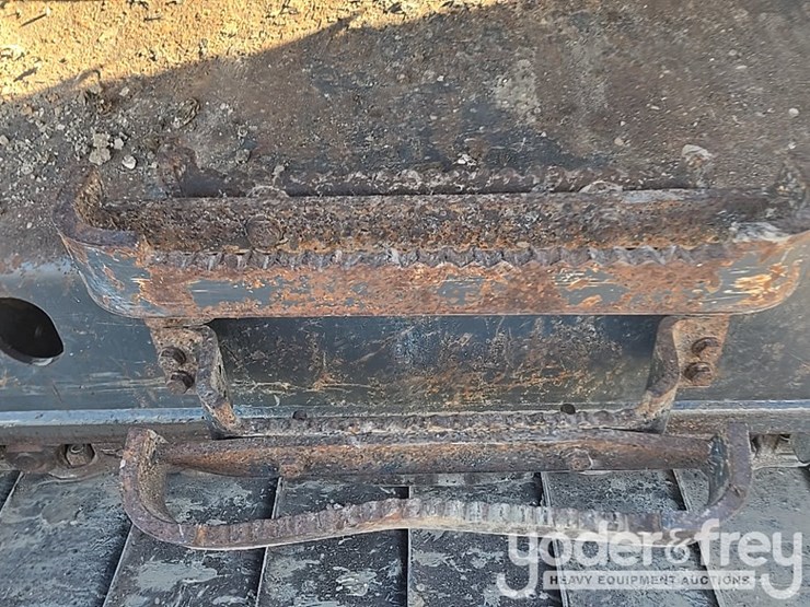 2022-komatsu-pc490-lc-11-image-30