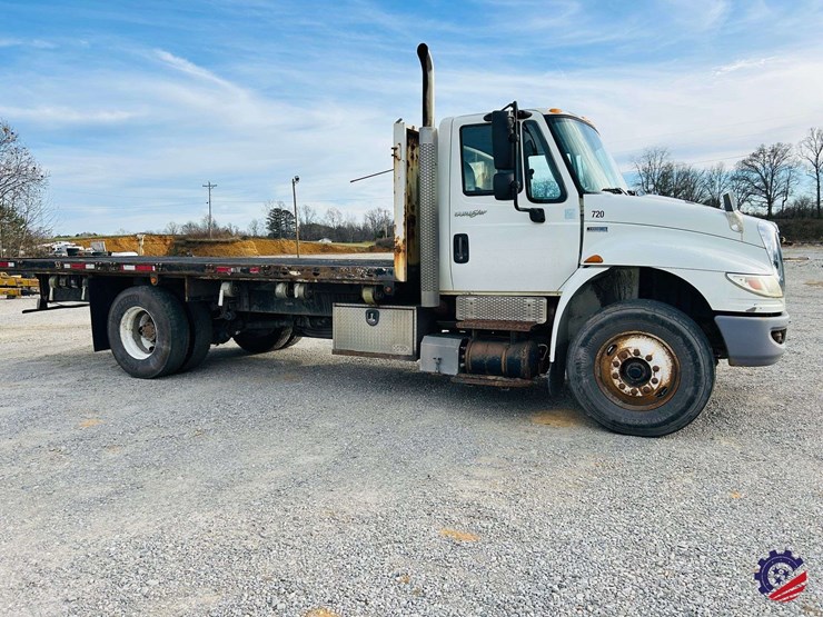 2013-international-durastar-4400-image-7