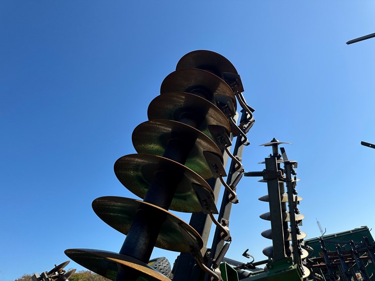 john-deere-26-image-22