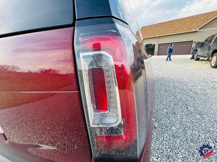 2018-gmc-yukon-denali-image-30