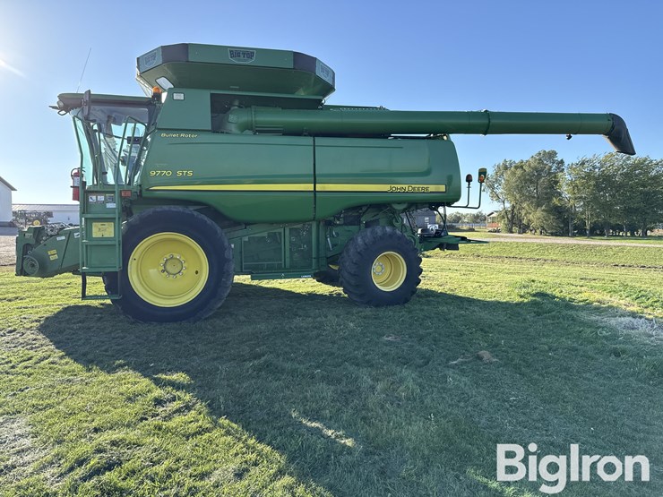 2011-john-deere-9770-sts-image-8