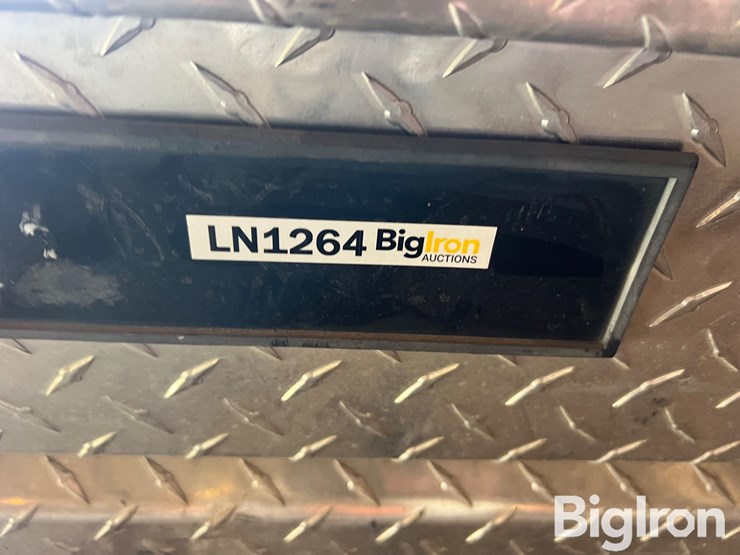 truck-bed-tool-box-image-11