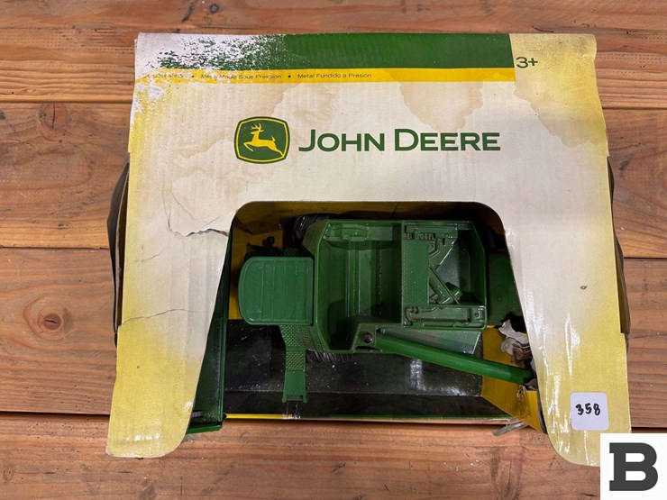 ertl-die-cast-replica-john-deere-maximizer-combine-..-scale-image-5