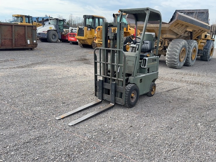 #2073-•-clark-c20p-forklift-image-1