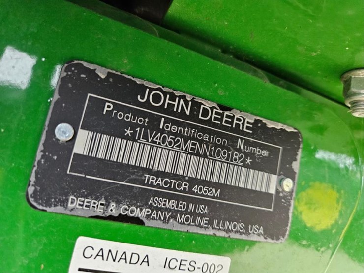 #3081-•-john-deere-4052-4x4-tractor/-400e-loader-image-47