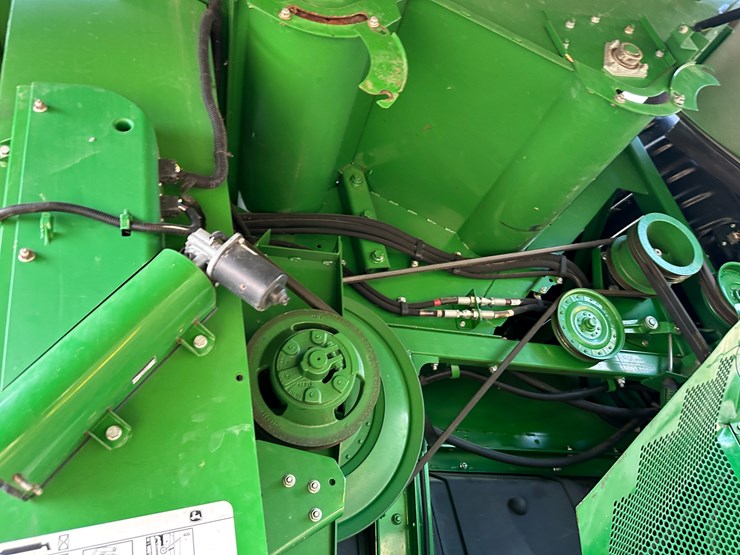 2015-john-deere-s680-image-40