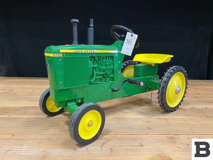 john-deere-4430-toy-pedal-tractor-image-1
