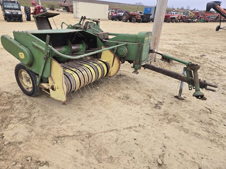 john-deere-24t-image-12