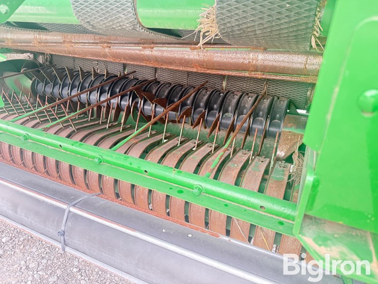 2022-john-deere-560r-image-15