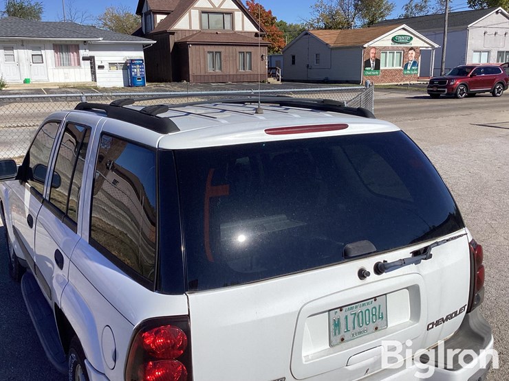 2002-chevrolet-trailblazer-image-12