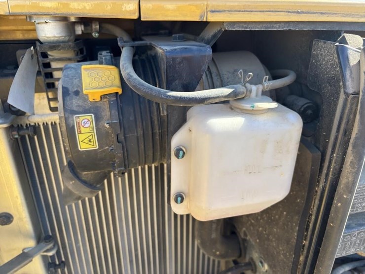 2022-caterpillar-302.7cr-image-46