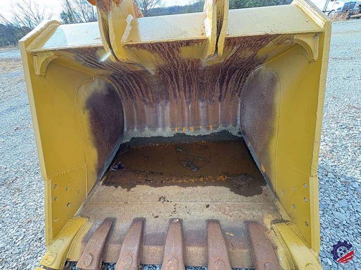 caterpillar-349-image-24