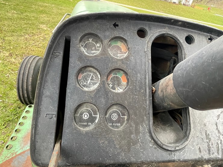john-deere-4040-image-30