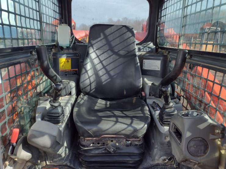 kubota-svl90-2-image-10