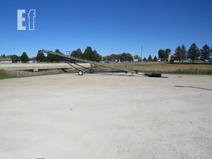 harvest-international-t852-image-1