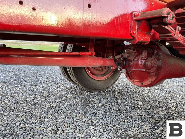 1940-international-d5-30-flatbed-truck-image-16