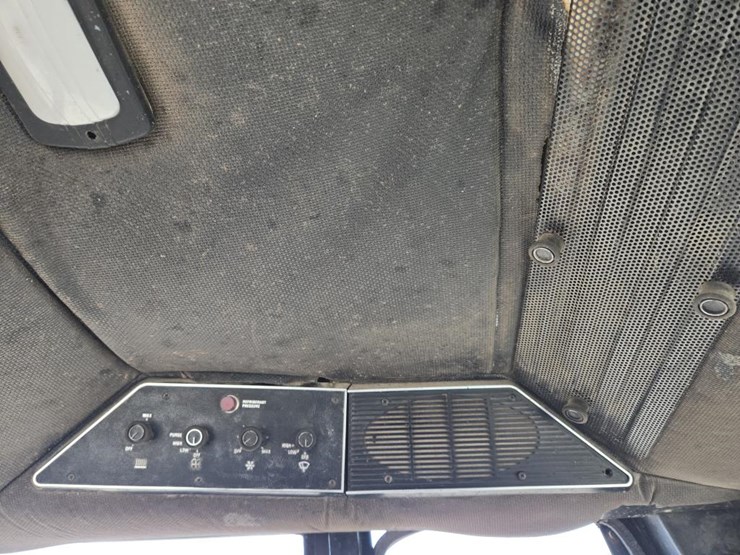 international-1086-image-24