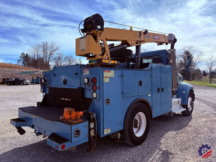 2012-peterbilt-337-image-3