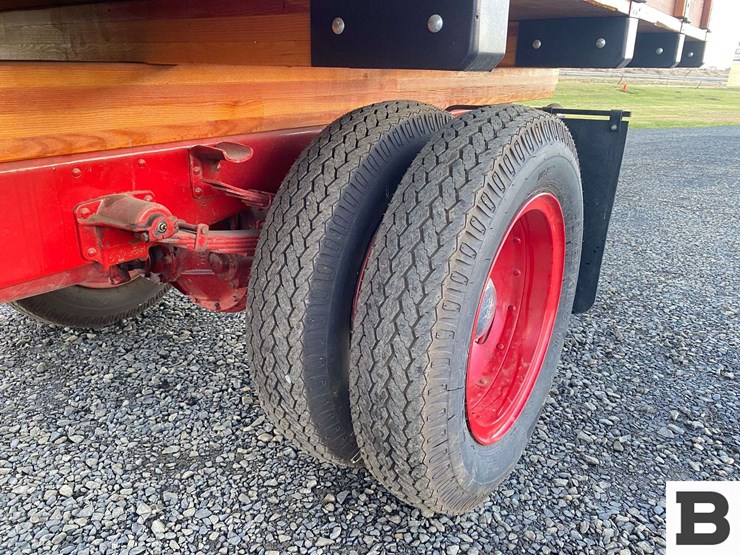 1940-international-d5-30-flatbed-truck-image-14