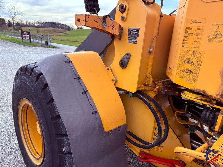 2004-volvo-l60e-image-65