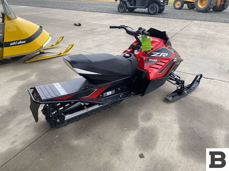 2020-arctic-cat-zr-200-es-snowmobile-image-4