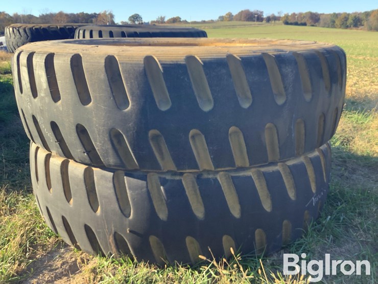 caterpillar-rims-&-tires-image-15